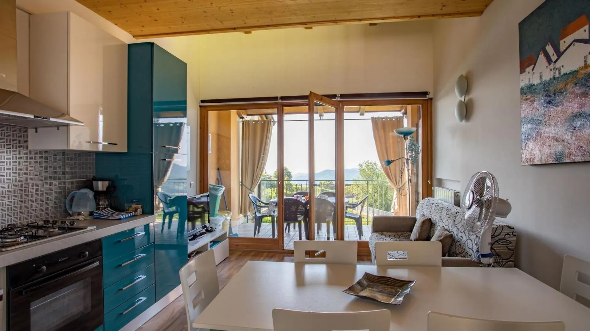Blue Villa With Shared Pool And Private Garden Near Salo Roe Italy